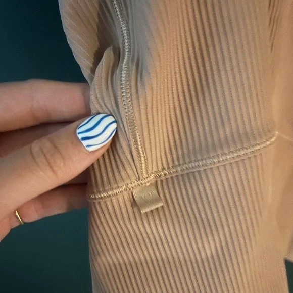 Lululemon Power Pivot Tank Top *Rib - Picture 4 of 4